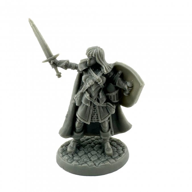 CAERINDRA THISTLEMOOR, FEMALE FIGHTER