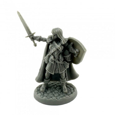 CAERINDRA THISTLEMOOR, FEMALE FIGHTER